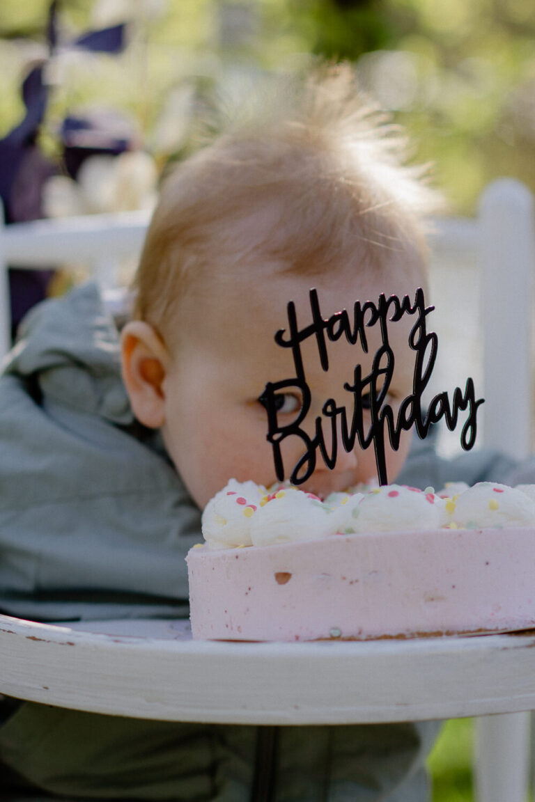 Cake-smash_Familiensooting_Buchholz in der Nordheide_Mutter und Kind_Judith-fotografiert_Fotografin Judith_Smash-Cake