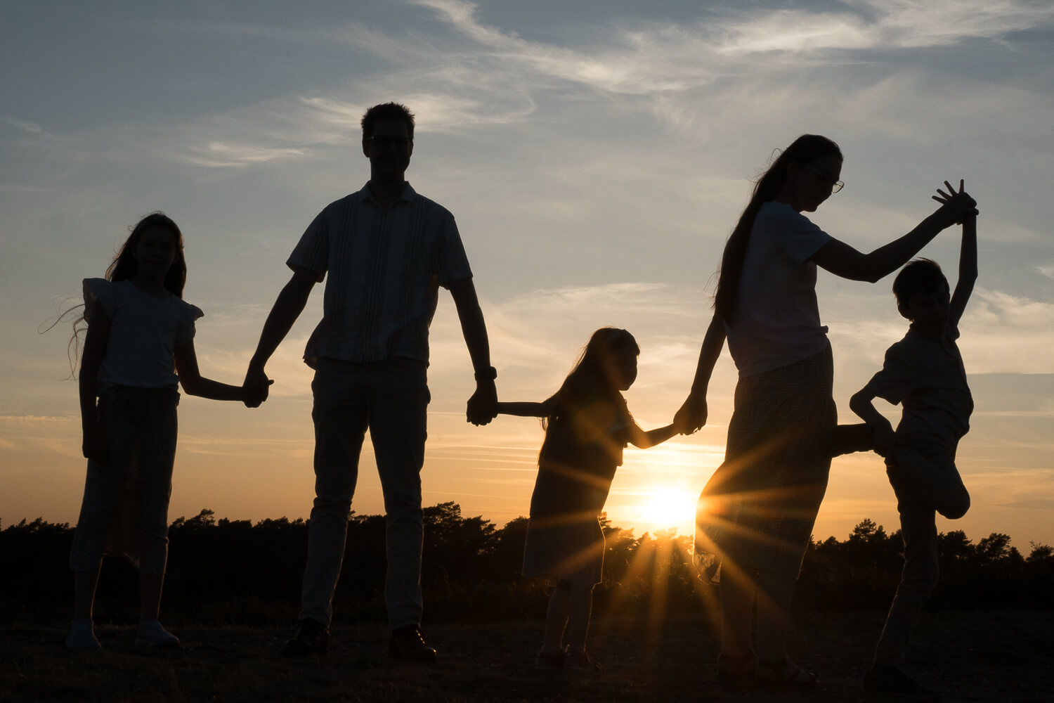 Familienfotoshooting_Lüneburger Heide_Buchholz_Fotografin_Judith-fotografiert_Heide_Silhouette
