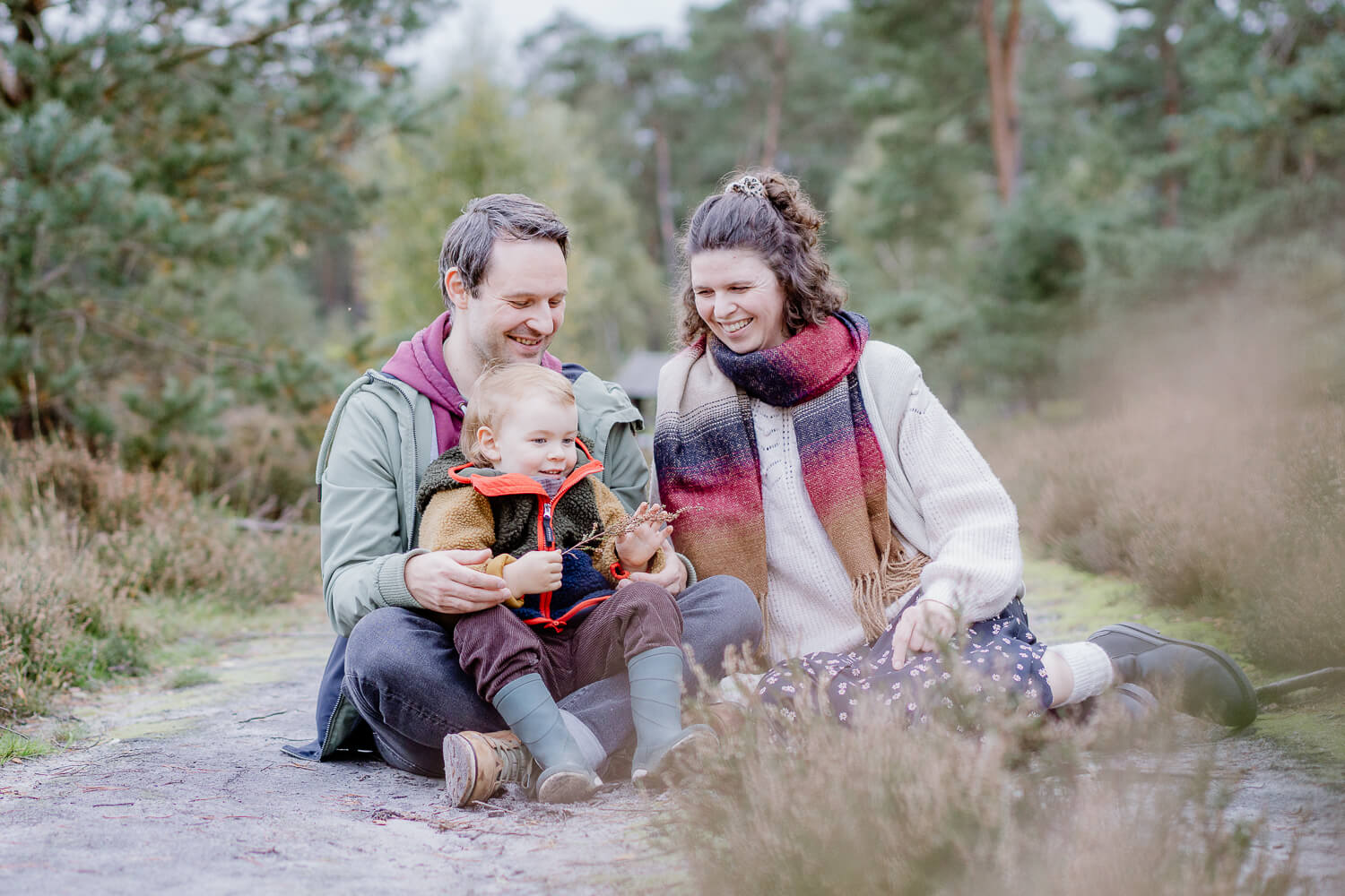 Fotografin-judith-fotografiert-Brunsberg-Familienfotoshooting-Herbst
